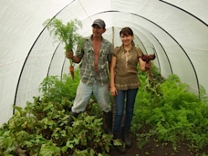 Namlo coordinator Rosario Velasques Mendoza with greenhouse farmer